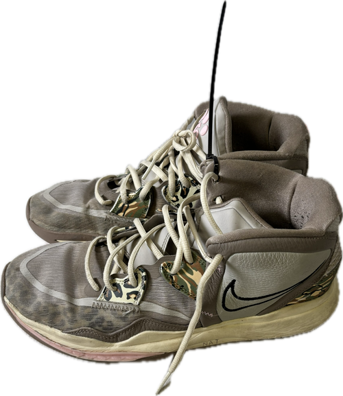 Vist Large View of Product Image Which is Used Nike Basketball Shoes M Grey Youth 10.5