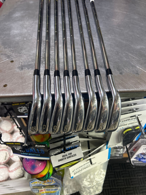 Vist Large View of Product Image Which is Used Titleist T200 Mens Iron Set RH 4I-GW/AW 11605-S000196889