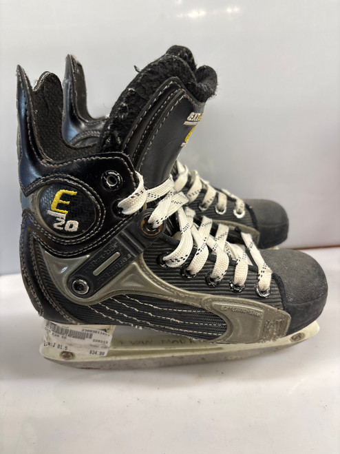 Vist Large View of Product Image Which is Used CCM E20 Junior Hockey Skate Junior 01.5 11857-S000086669