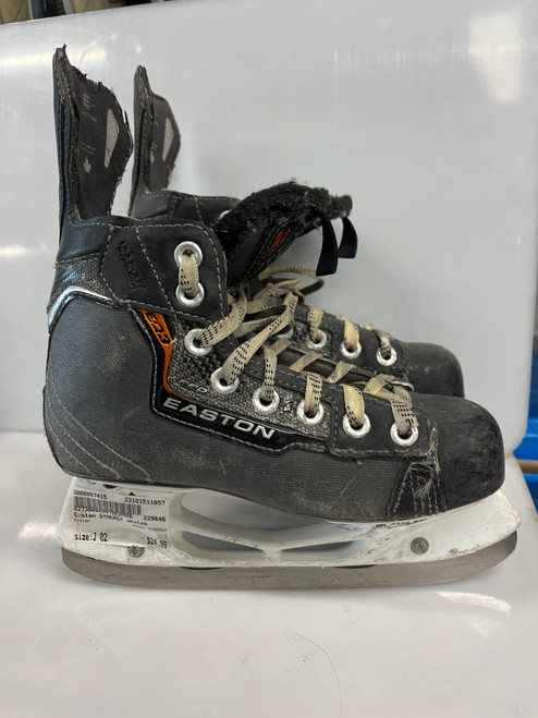 Used Easton SYNERGY Junior Hockey Skate Junior 02 11857-S000087415