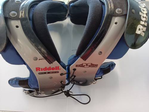 Used Riddell FB Shoulder Pads Black MD 11779-S000194772