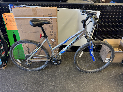 Used Trek 4100 ALPHA Mountain Bike Mens Grey 53-57cm - 21-22" - XL Frame 11860-S000290004