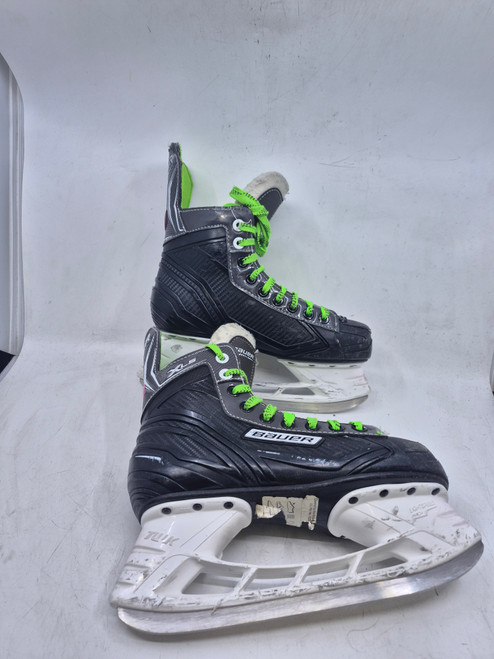 Vist Large View of Product Image Which is Used Bauer XLS Junior Hockey Skate Junior 04 10589-S000412559