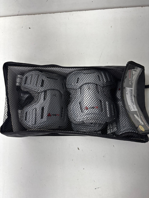 Used Firefly Inline Protective Set Grey Junior 11891-S000300876