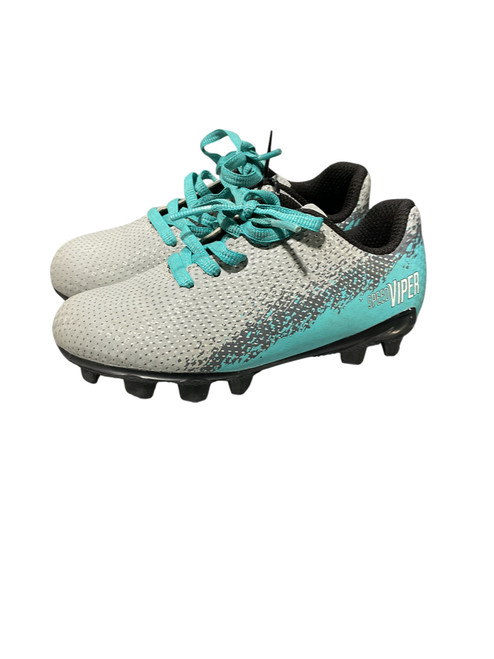 Used Soccer Cleats Grey Youth 10.0 11834-S000034810 Vist Large View of Product Image Which is Used Soccer Cleats Grey Youth 10.0