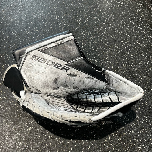 Used Bauer M5 PRO Senior Goalie Catcher Black 11771-S000083075