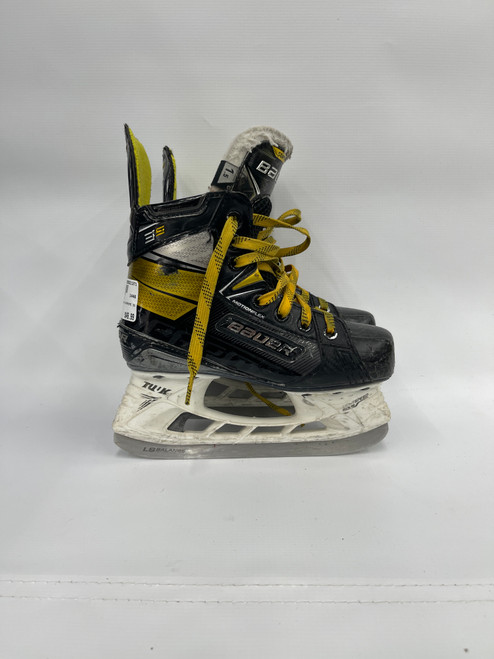 Used Bauer SUPREME 3S Junior Hockey Skate Junior 01.5 11871-S000013025 Vist Large View of Product Image Which is Used Bauer SUPREME 3S Junior Hockey Skate Junior 01.5
