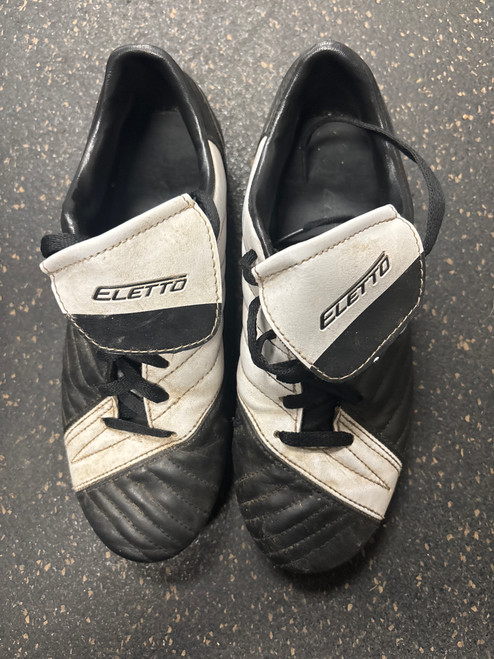 Vist Large View of Product Image Which is Used Eletto Soccer Cleats Black Junior 06