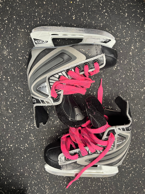 Used CCM 02 Youth Hockey Skate Youth 12.0 11162-S000427382