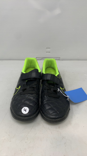 Vist Large View of Product Image Which is Used Nike Soccer Indoor Shoes Black Junior 04