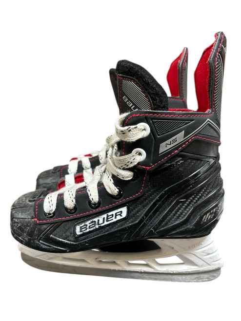 Vist Large View of Product Image Which is Used Bauer NS Junior Hockey Skate Junior 01