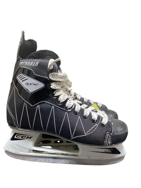 Vist Large View of Product Image Which is Used CCM INTRUDER Senior Hockey Skate Senior 5