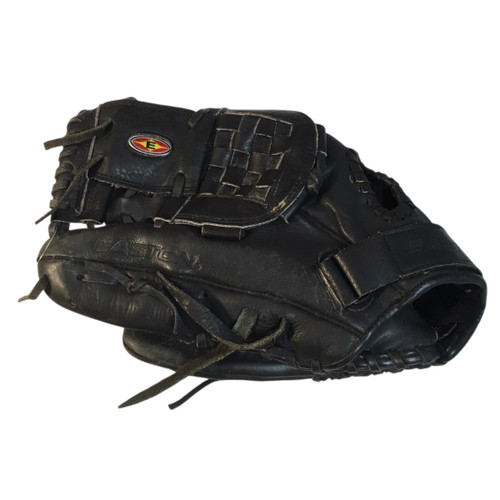 Vist Large View of Product Image Which is Used Easton BLACK MAGIC BB/SB Glove LH Throw Black 12 1/2"