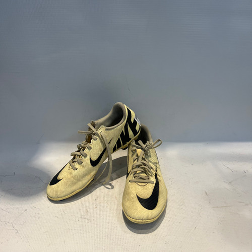 Used Nike Soccer Cleats Yellow Senior 6 11878-S000019404