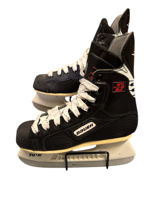 Vist Large View of Product Image Which is Used Bauer C88 Junior Hockey Skate Junior 04 11732-S000352084