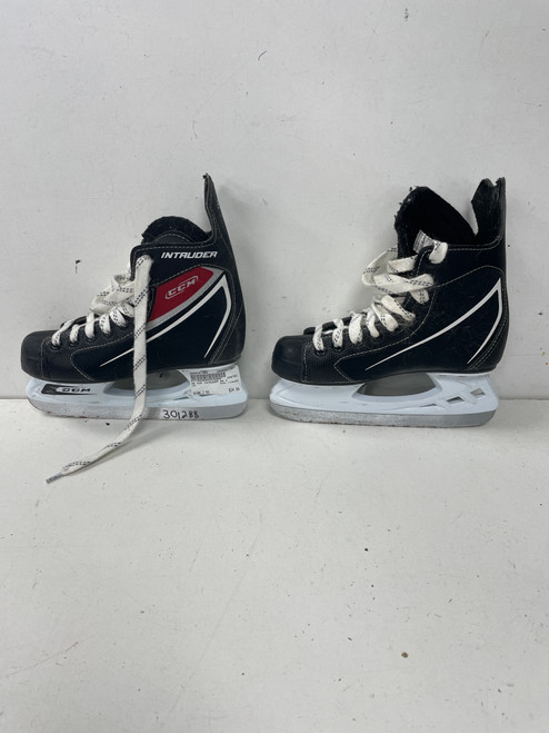 Vist Large View of Product Image Which is Used CCM INTRUDER Junior Hockey Skate Junior 03 11891-S000301288