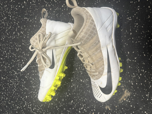 Used Nike LAX Cleats Boys White Junior 04 11849-S000027377