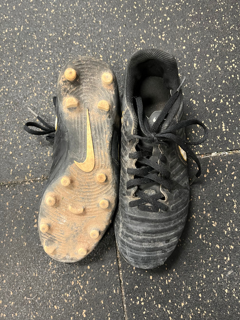 Used Nike Soccer Cleats Black Senior 6 11774-S000080565