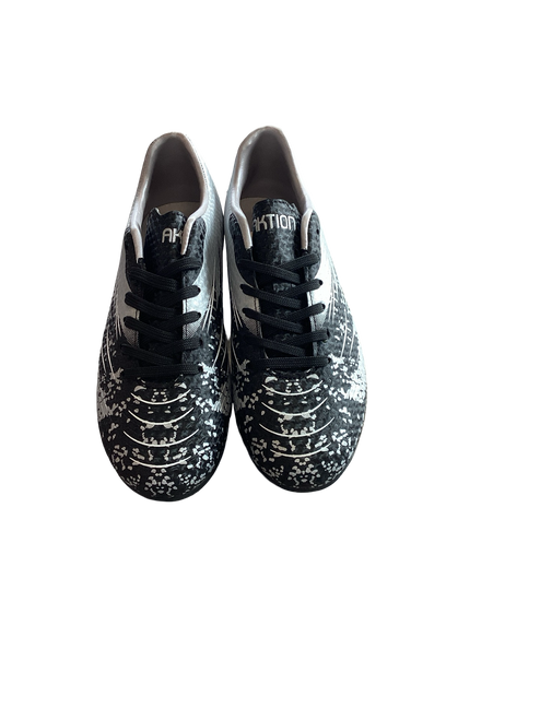 New AKTION SOCCER SHOE Y13 B/G