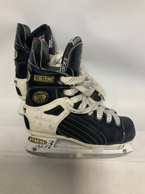 Vist Large View of Product Image Which is Used CCM TACKS 652 Junior Hockey Skate Junior 02