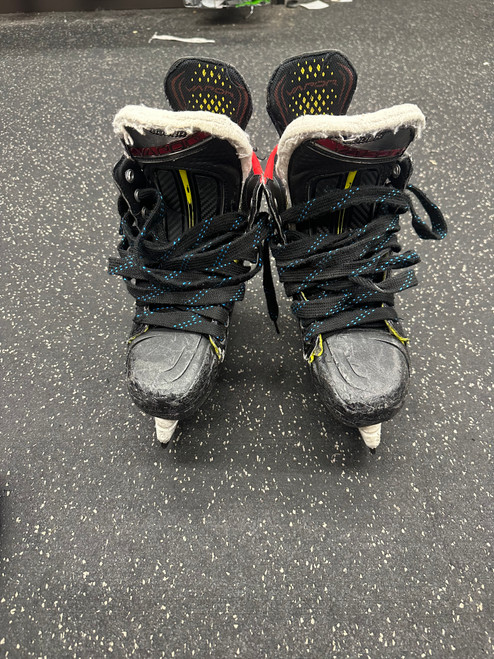 Vist Large View of Product Image Which is Used Bauer SHIFT PRO Intermediate Hockey Skate Intermediate 4.5 11162-S000427887