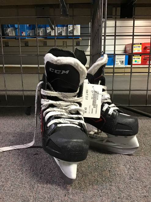 Vist Large View of Product Image Which is Used CCM FT 340 Youth Hockey Skate Youth 11.0 10801-S000244146