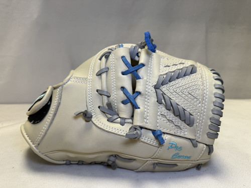 Used Mizuno CLASSIC ELITE GCE 1250F2D BB/SB Glove RH Throw Tan 12 1/2" 11490-S000260741 Vist Large View of Product Image Which is Used Mizuno CLASSIC ELITE GCE 1250F2D BB/SB Glove RH Throw Tan 12 1/2"