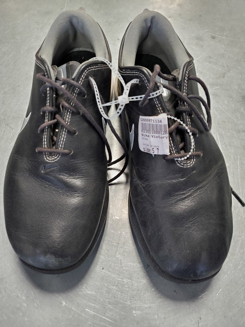 Vist Large View of Product Image Which is Used Nike VICTORY Mens Golf Shoes Black Senior 7