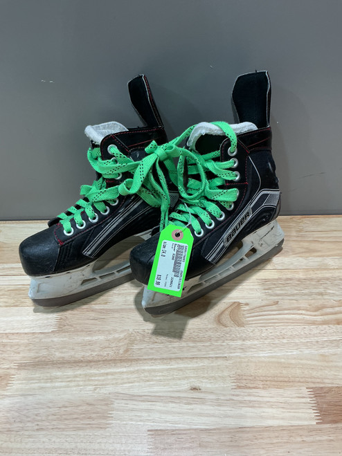Vist Large View of Product Image Which is Used Bauer X300 Intermediate Hockey Skate Intermediate 4.0