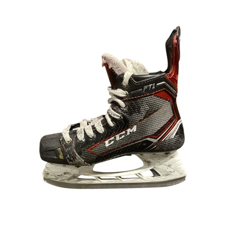 Vist Large View of Product Image Which is Used CCM FT1 Junior Hockey Skate Junior 05 11776-S000383142