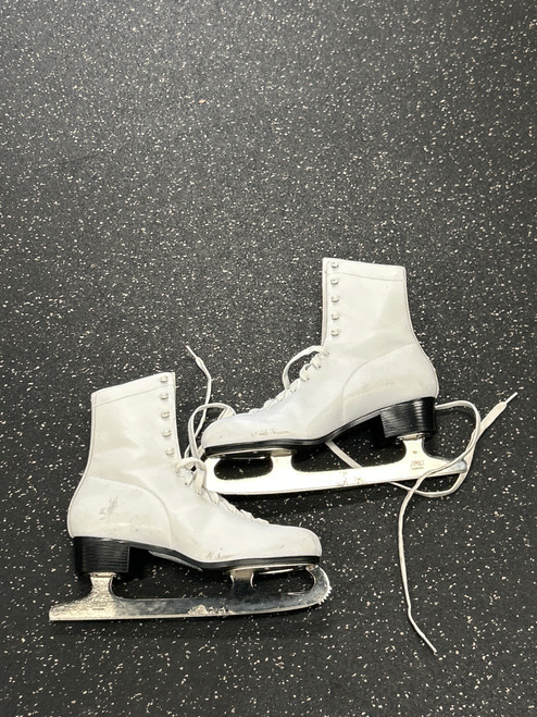 Vist Large View of Product Image Which is Used FIGURE SKATES WomensFigure Skate White Senior 9