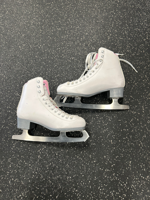 Vist Large View of Product Image Which is Used Riedell PEARL WomensFigure Skate White Senior 7