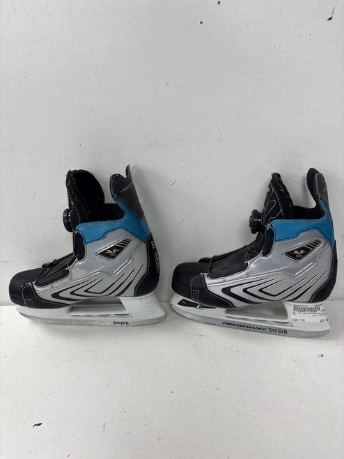 Vist Large View of Product Image Which is Used CCM VECTOR BOA Junior Hockey Skate Junior 03 11891-S000301818