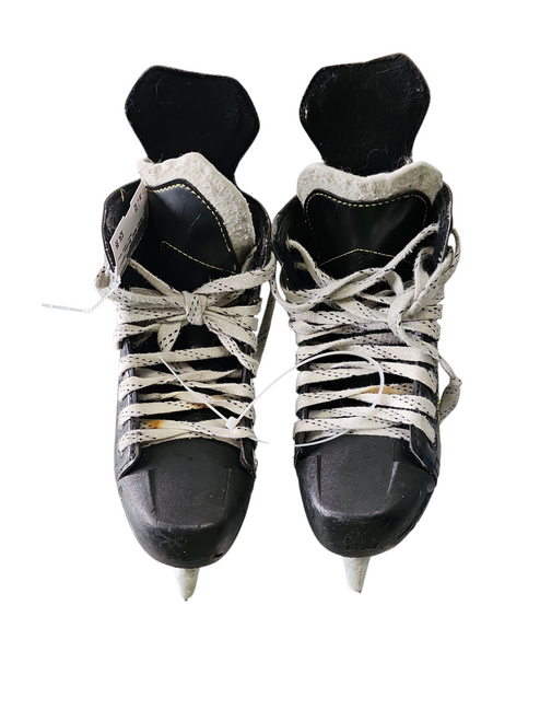 Vist Large View of Product Image Which is Used CCM TACKS 9040 Junior Hockey Skate Junior 03