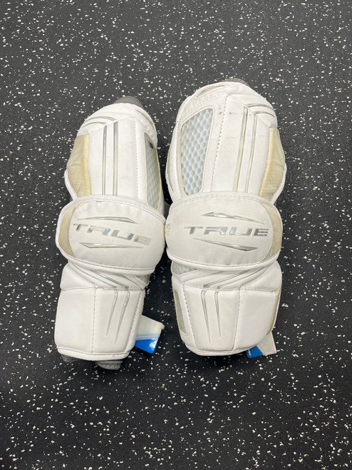 Vist Large View of Product Image Which is Used True ZERO Lacrosse Arm Pads/Guards White MD 11849-S000027692