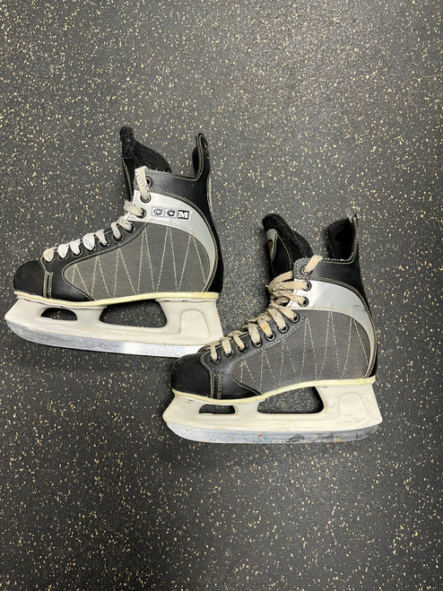 Vist Large View of Product Image Which is Used CCM POWERLINE 500 Senior Hockey Skate Senior 8 11774-S000080773