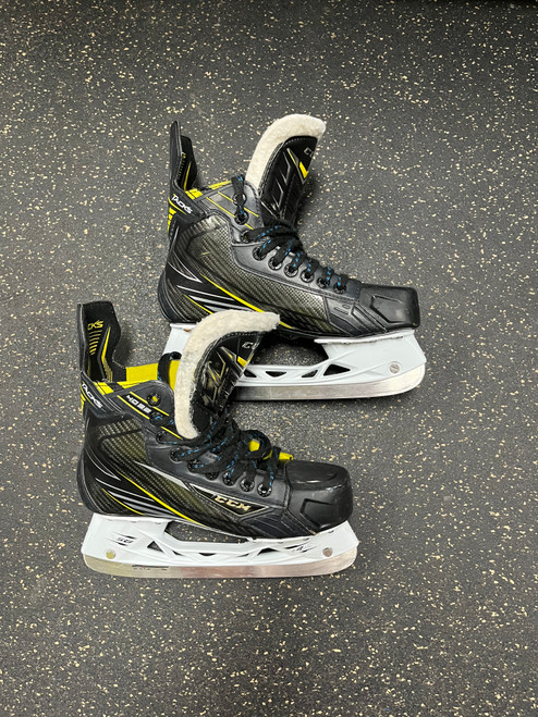 Vist Large View of Product Image Which is Used CCM TACKS 4092 Intermediate Hockey Skate Intermediate 5.0