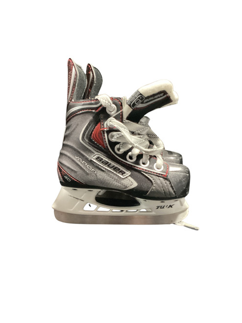 Vist Large View of Product Image Which is Used CCM 232 HEAT Youth Hockey Skate Youth 08.0