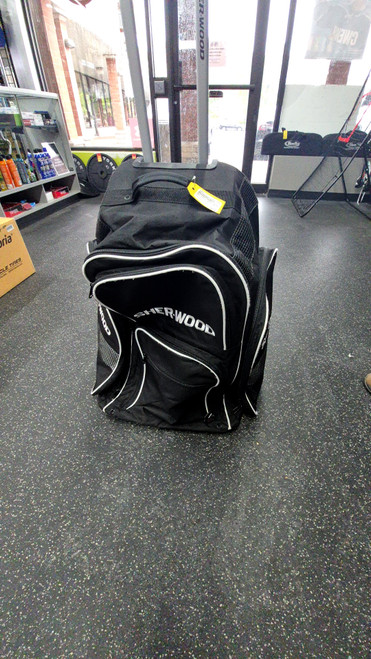 Used Sher-wood Jr Hockey Wheeled Black 10589-S000413422