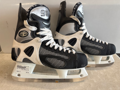 Vist Large View of Product Image Which is Used CCM 952 SUPER TACKS Senior Hockey Skate Senior 11 11858-S000075900