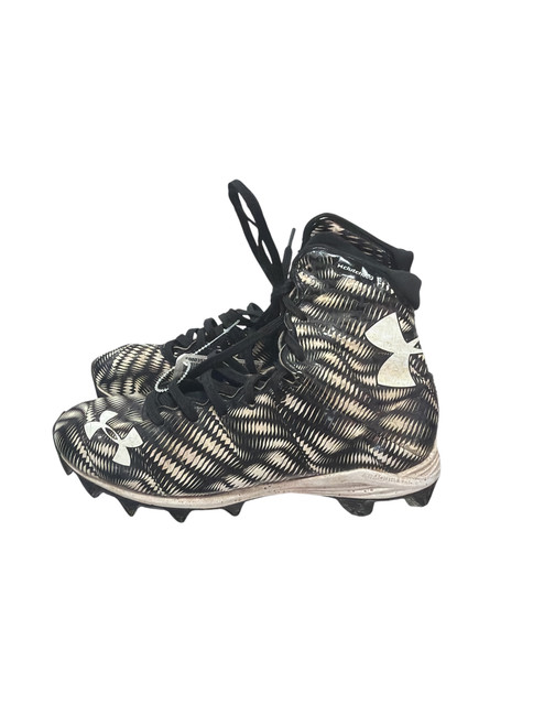 Vist Large View of Product Image Which is Used Under Armour Jr FB Cleats White Junior 05