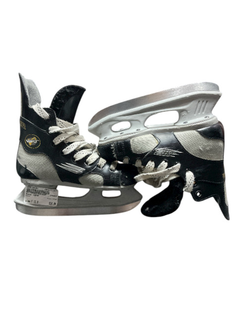 Vist Large View of Product Image Which is Used Bauer VAPOR Youth Hockey Skate Youth 13.0