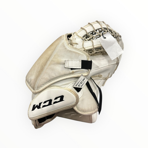 Vist Large View of Product Image Which is Used CCM EFLEX 5.9 Senior Goalie Catcher White