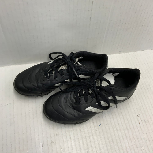 Vist Large View of Product Image Which is Used Adidas Soccer Indoor Shoes Black Junior 02