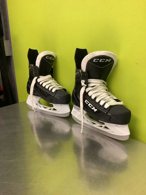Used CCM 9350 SUPER TACKS Junior Hockey Skate Junior 02 11686-S000043951