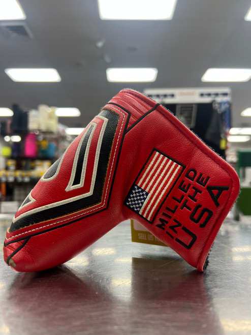 Vist Large View of Product Image Which is Used Bettinardi PUTTER COVER Golf Accessory 10558-S000236342