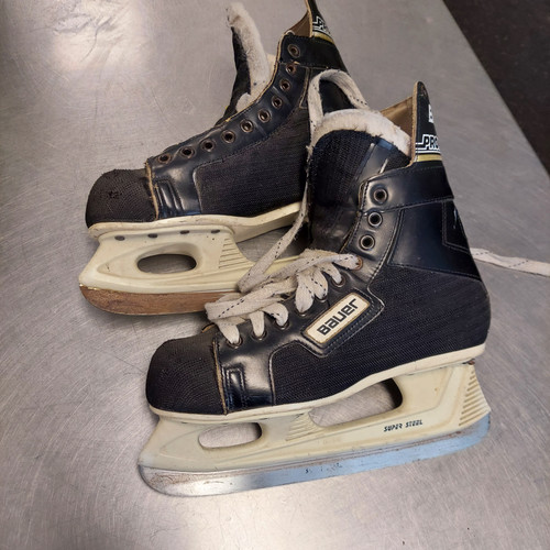 Vist Large View of Product Image Which is Used Bauer SUPER STEEL 90 Senior Hockey Skate Senior 8.5
