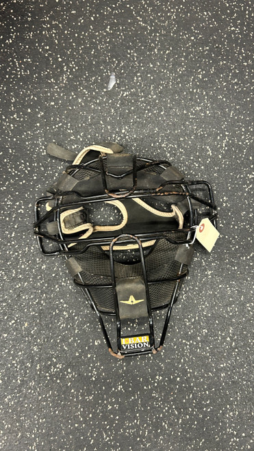 Used All Star LIGHTWEIGHT Catchers Mask Black 11162-C000429532