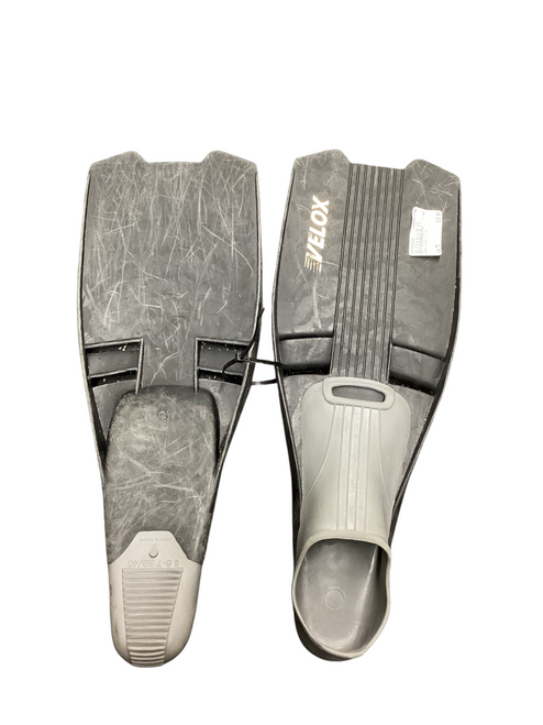 Vist Large View of Product Image Which is Used Velox Underwater Fins Black SM 6-7