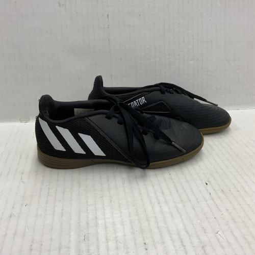 Vist Large View of Product Image Which is Used Adidas Soccer Indoor Shoes Black Junior 01